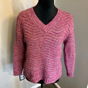 Leo‎ & Nicole medium  mauve v-neck sweater.